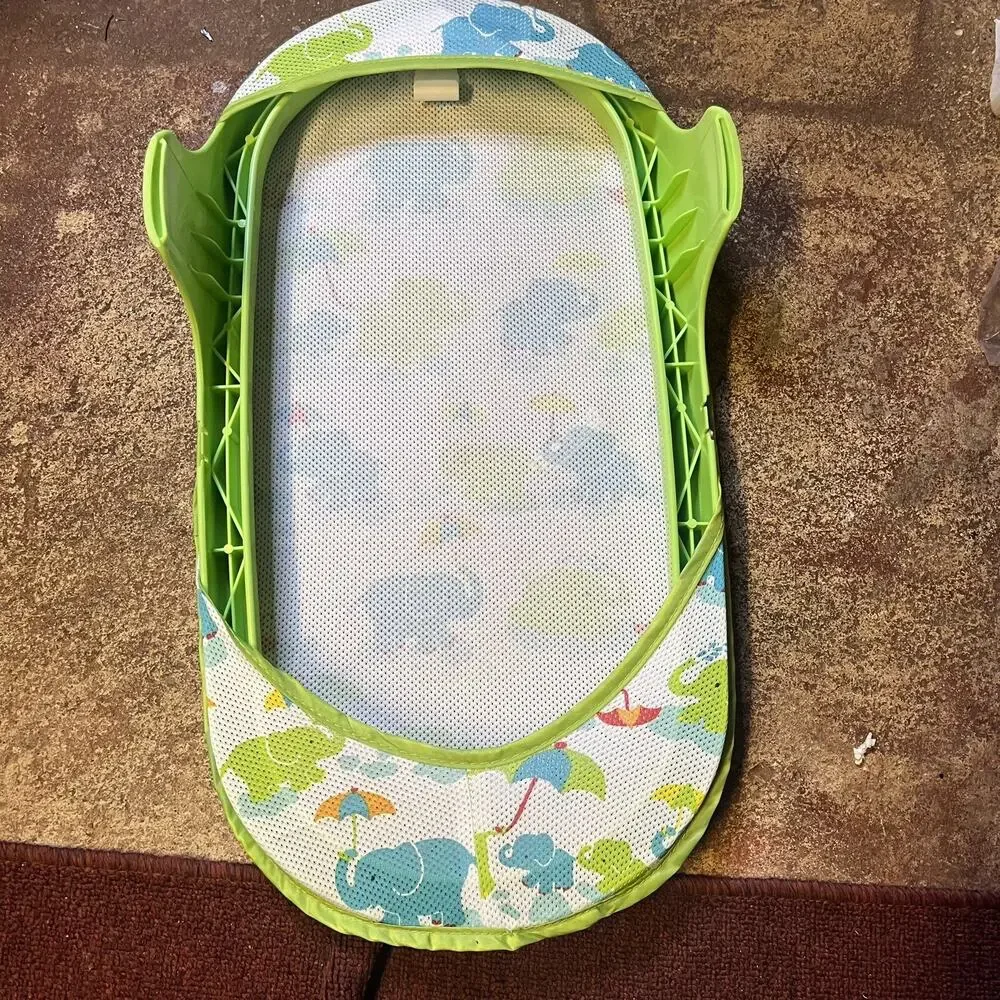 SUMMER infant boy newborn bath sling and shower unit Green Elephant